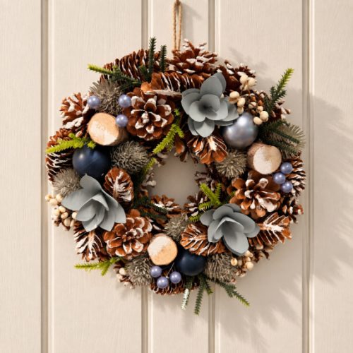 Iced Berry Wreath